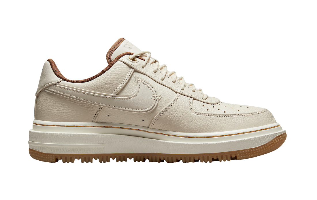 Nike Air Force 1 Luxe Pecan DB4109-200