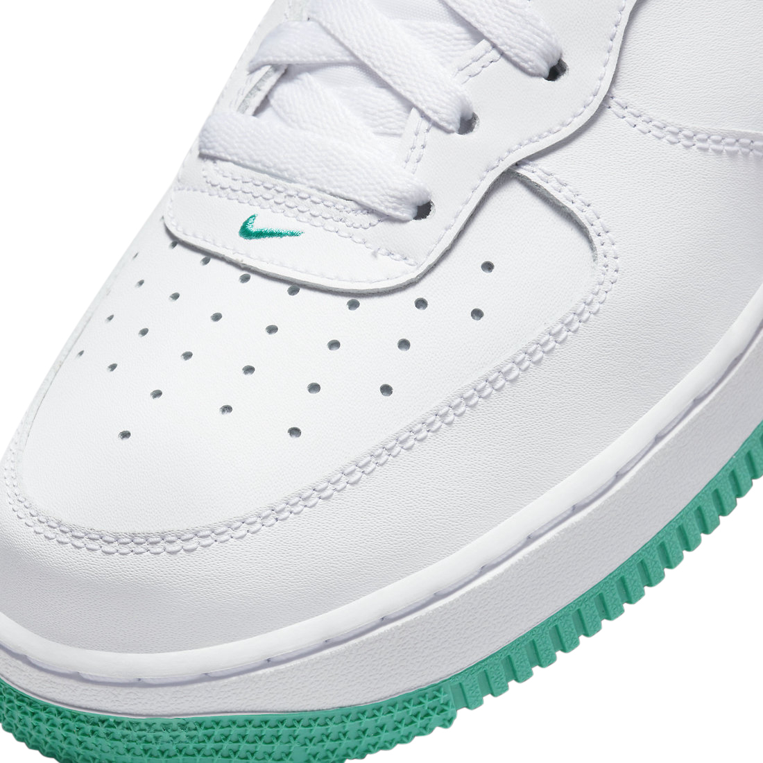 Nike Air Force 1 Mid Clear Jade