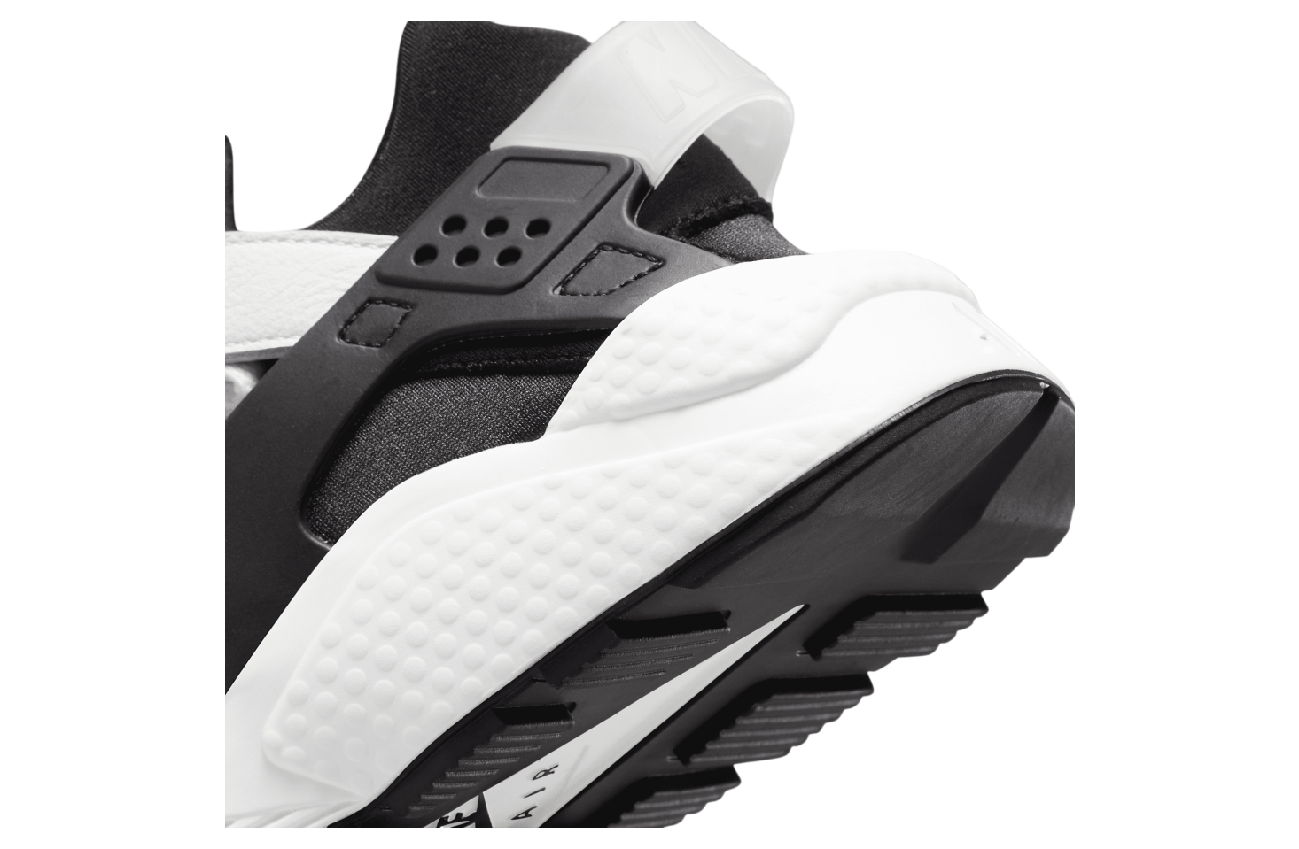 Nike Air Huarache Black / White