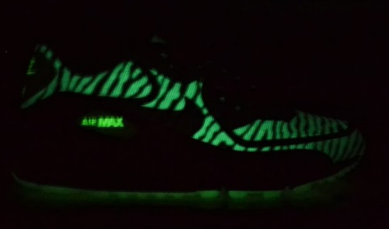 Nike Air Max 90 CMFT Premium Tape - Glow In The Dark Pack 616317103