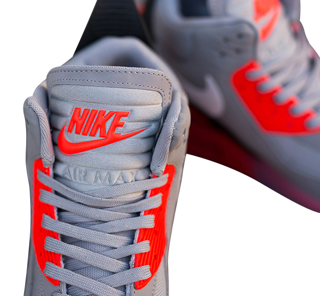 Nike Air Max 90 Sneakerboot 'Dark Green & Bright Crimson'. Nike SNKRS