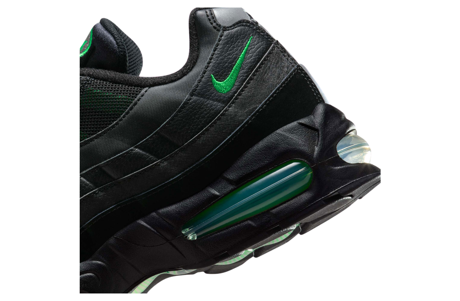NIKE★AIR MAX 95 OG★BLACK/BLACK/PEARL GREY/GREEN SHOCK Nike Air Max 95 Green Shock II4130-009 | SneakerNews.com