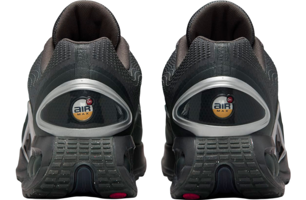 Nike Air Max Dn Black / Metallic Silver