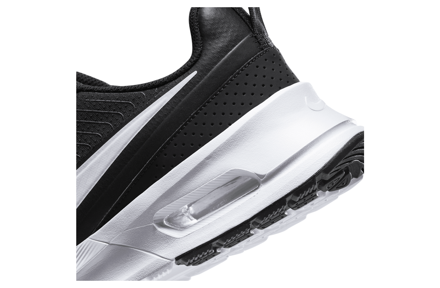 Nike Air Max Nuaxis Black / White