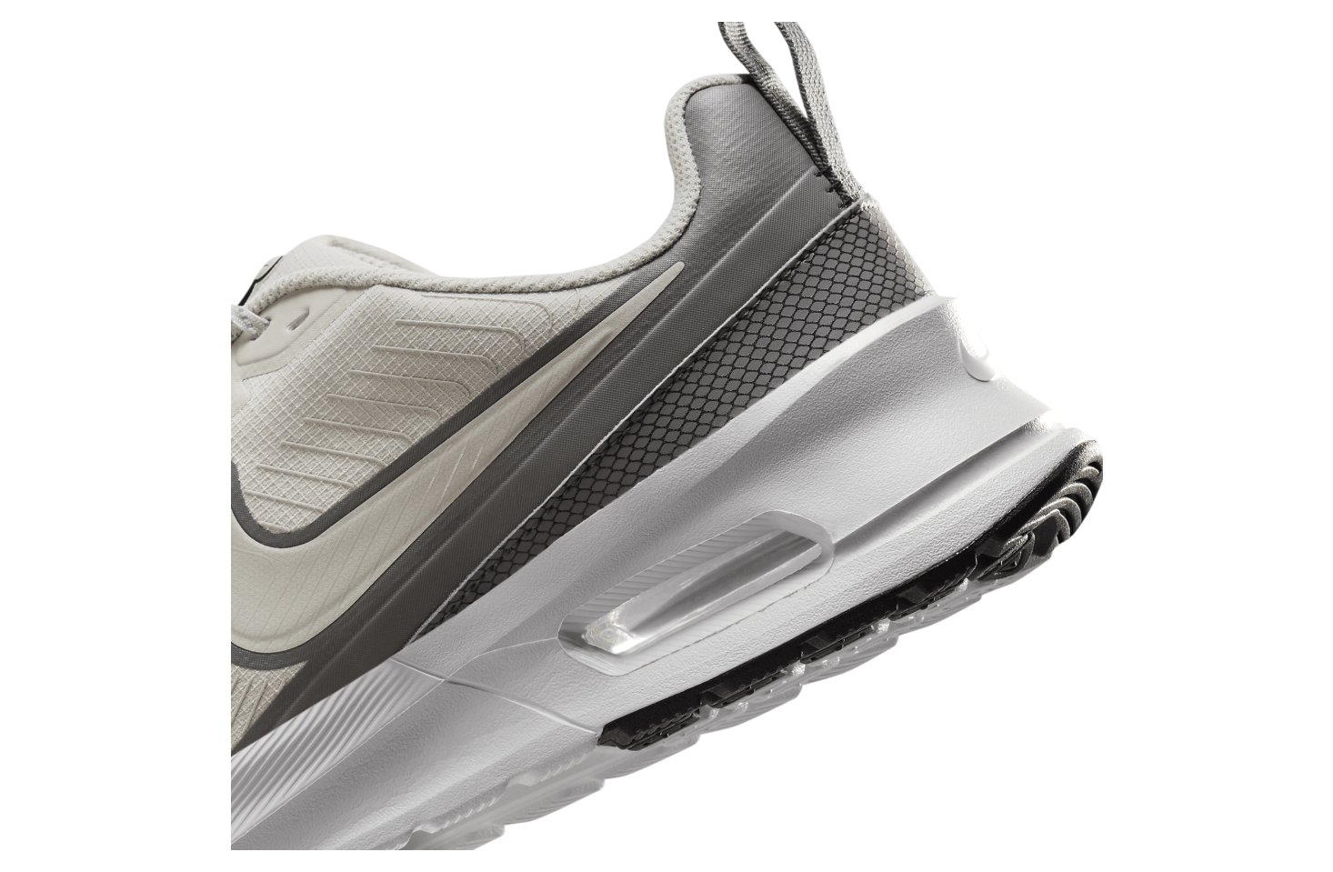 Nike Air Max Nuaxis Light Bone / Flat Pewter