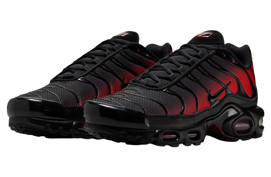Nike Air Max Plus Black / Red