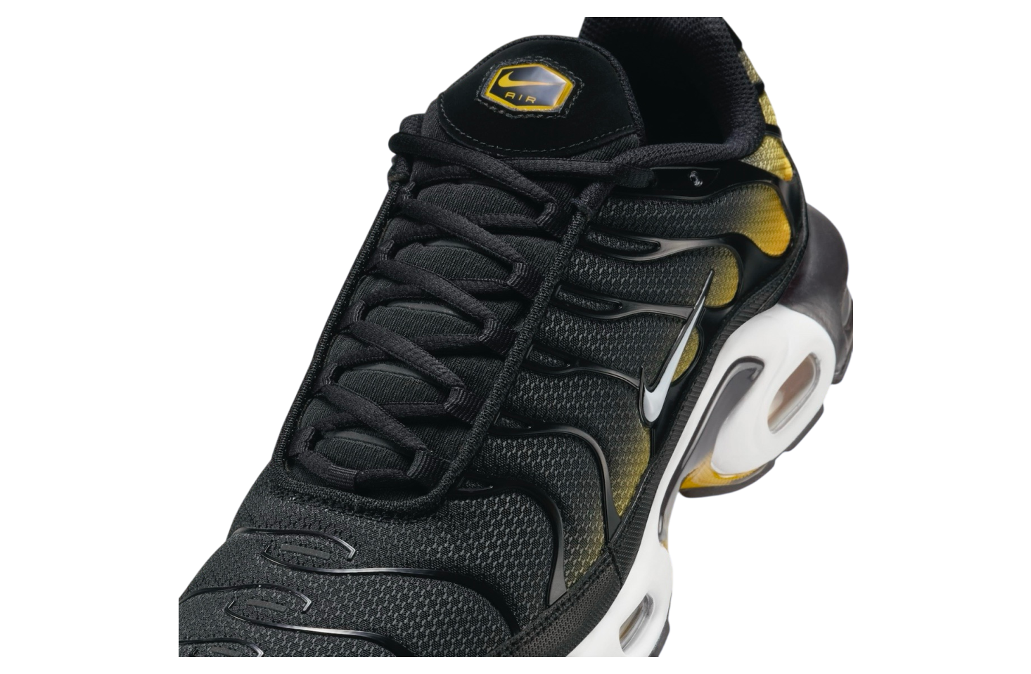 Nike Air Max Plus Black / University Gold