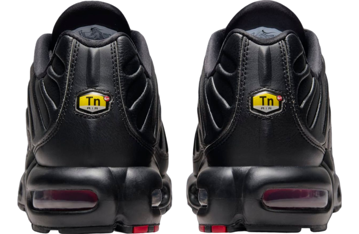 Nike Air Max Plus Leather Black / University Red