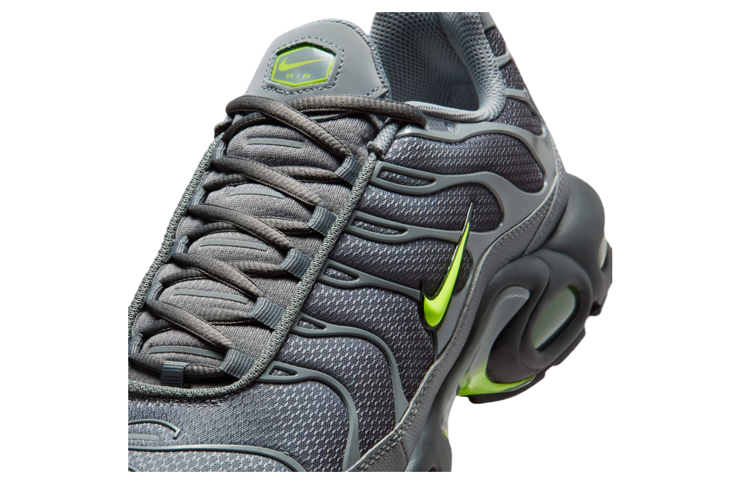 Nike Air Max Plus Smoke Grey / Dark Smoke Grey - Oct 2025 - DM0032