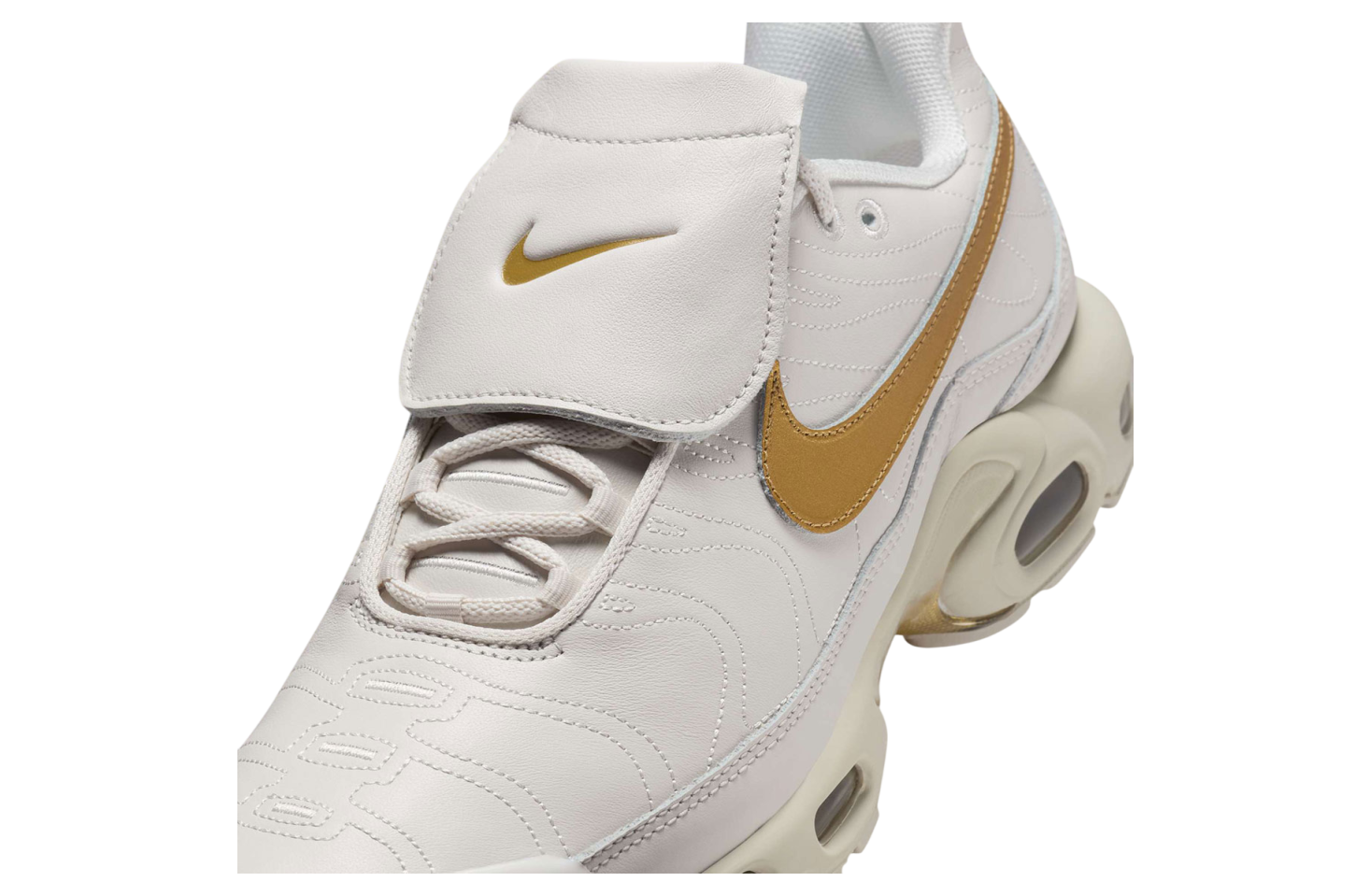 Nike Air Max Plus Tiempo Phantom / Metallic Gold