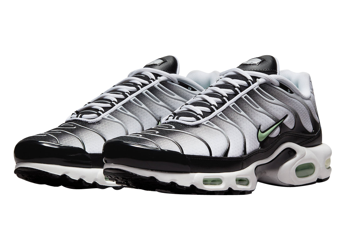 Nike Air Max Plus 3 Gets Outfitted With Double Spray Painted