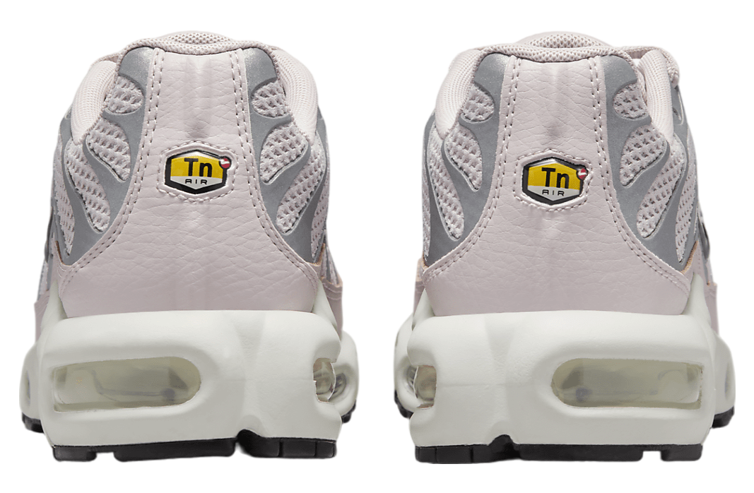 Nike Air Max Plus WMNS Platinum Violet / Light Bone