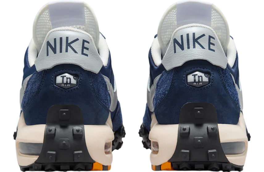Nike Air Max Waffle Navy / Silver