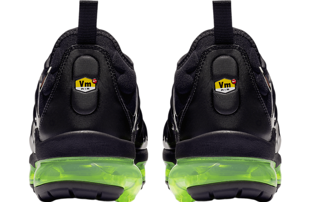 Nike Air VaporMax Plus Black / Volt