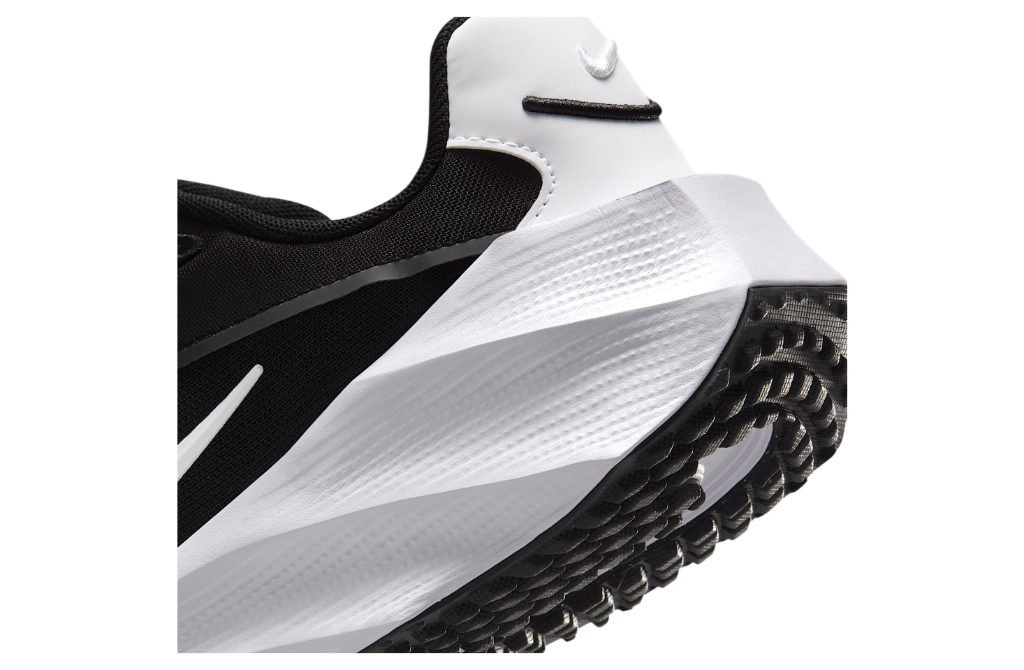 Nike Aura Edge WMNS Black / White