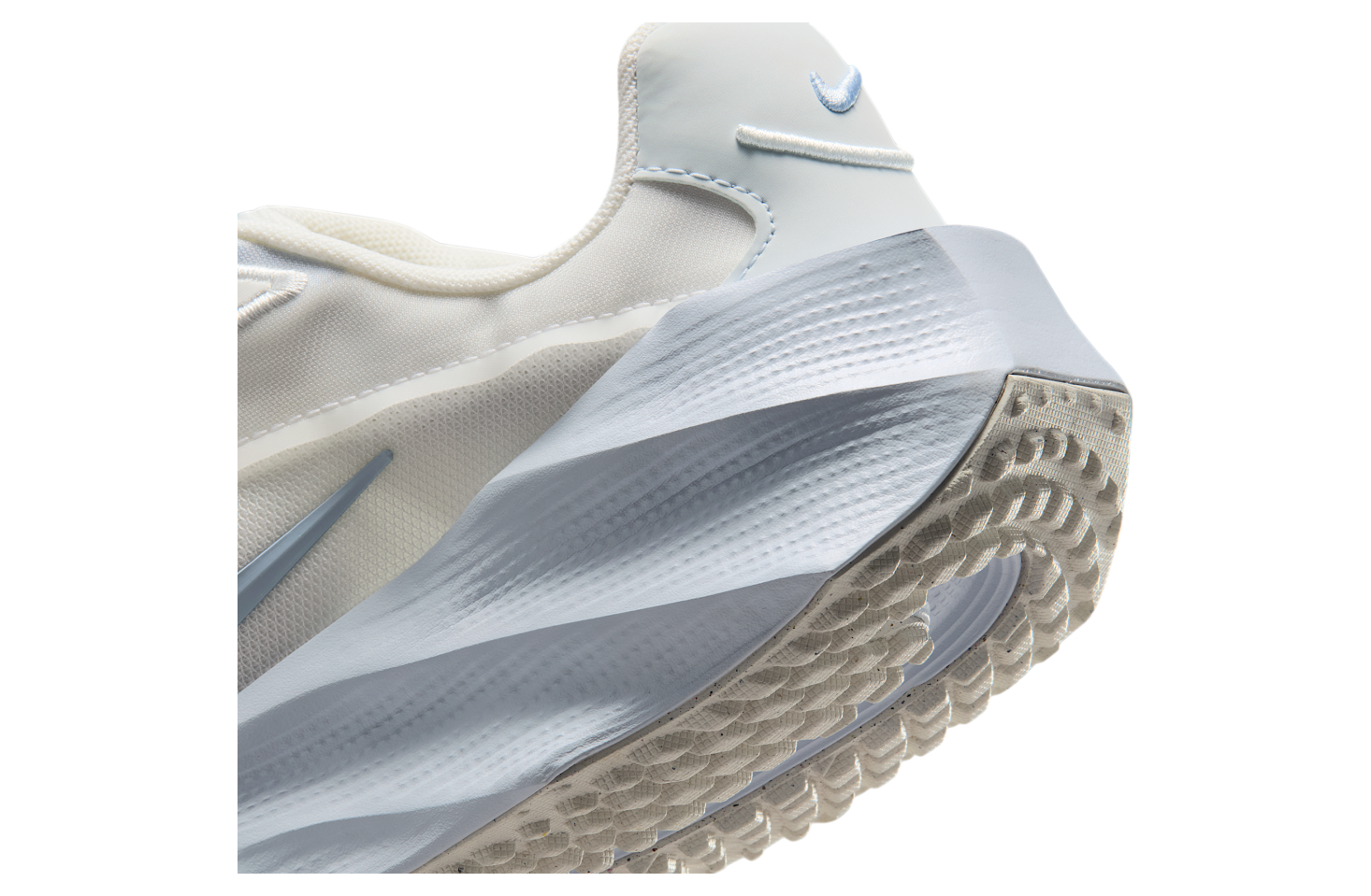 Nike Aura Edge WMNS Summit White / Football Grey