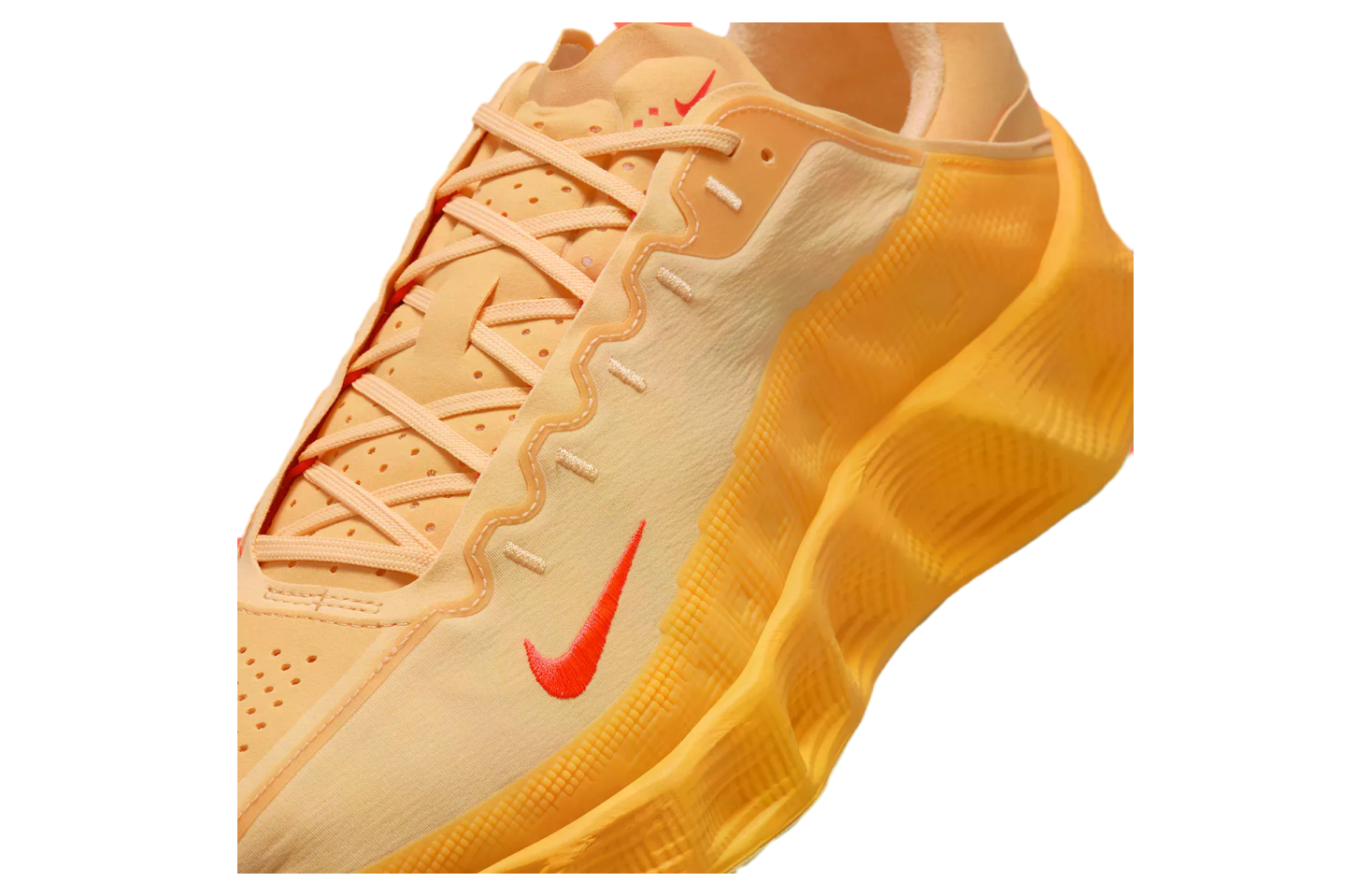 Nike Ava Rover Celestial Gold / Bright Crimson