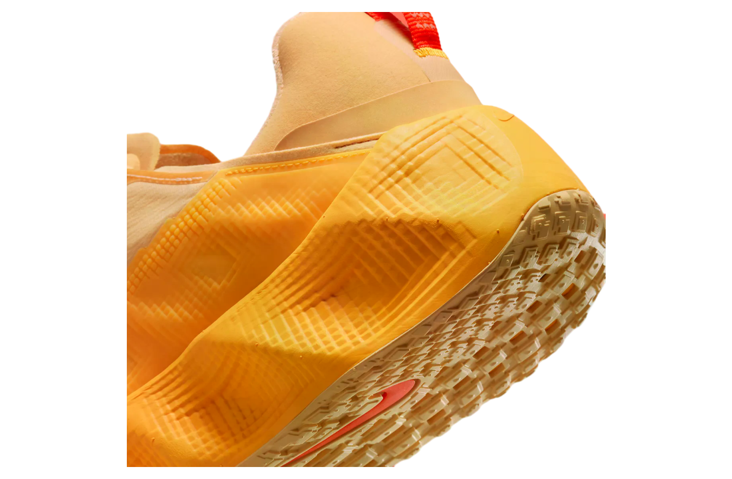 Nike Ava Rover Celestial Gold / Bright Crimson