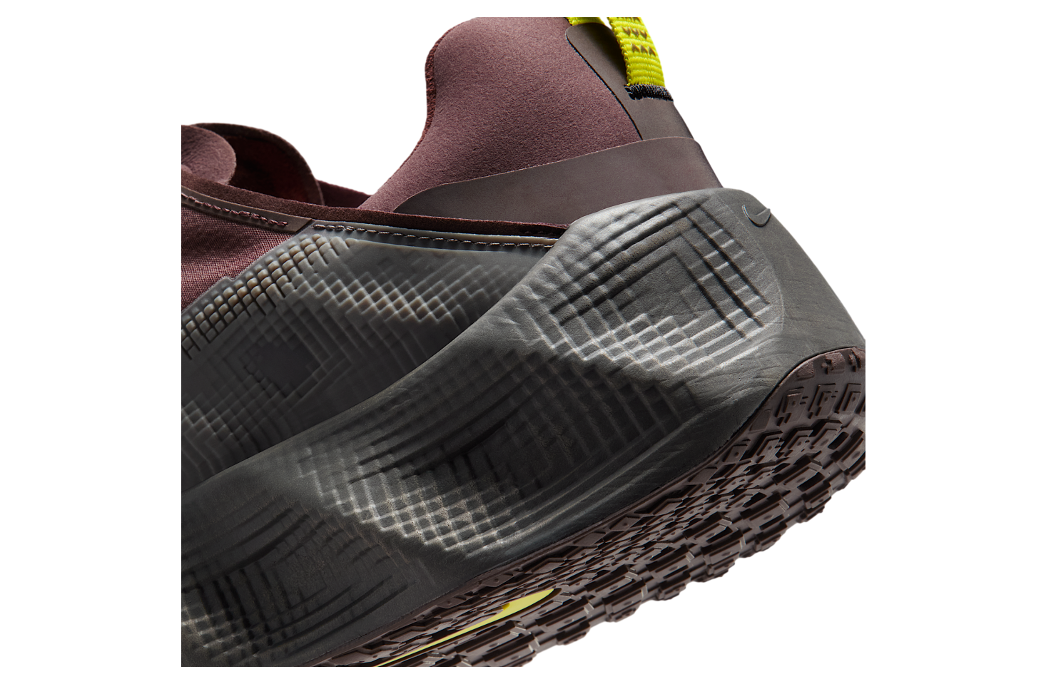 Nike Ava Rover Earth / Black