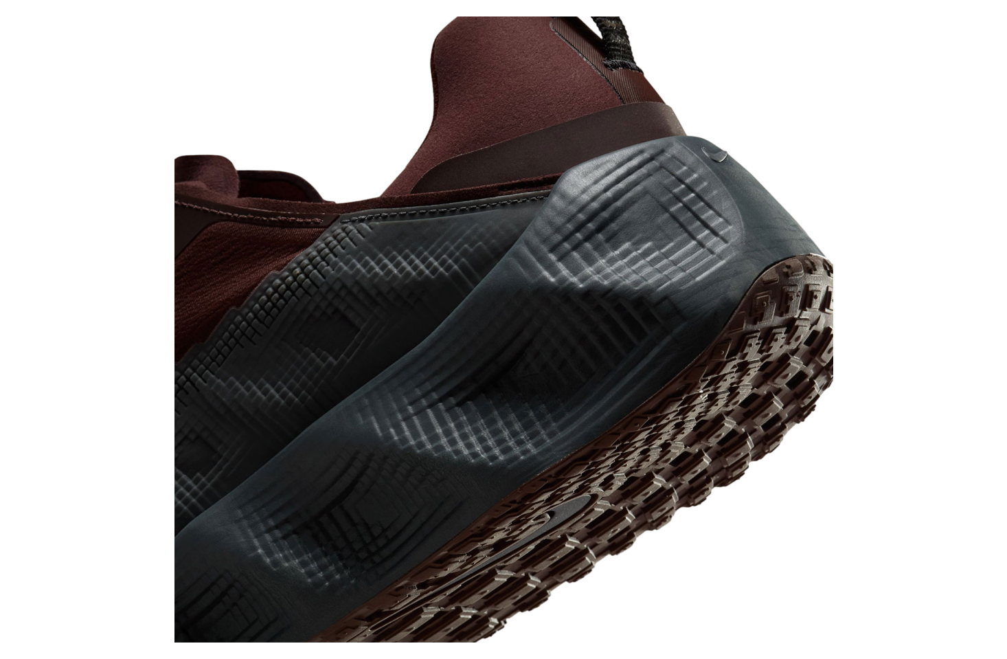 Nike Ava Rover Earth / Black Dark