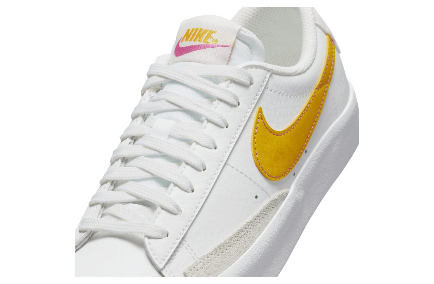 Nike Blazer Low 77 GS Summit White / Pinksicle