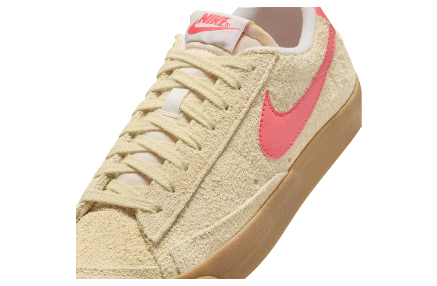 Nike Blazer Low 77 Tan / Pink