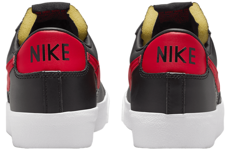 Nike Blazer Low 77 Vintage Black / University Red