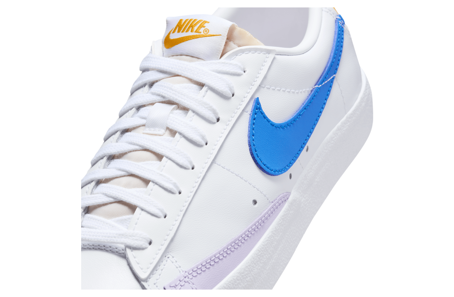 Nike Blazer Low 77 WMNS White / Alchemy Pink / Photo Blue