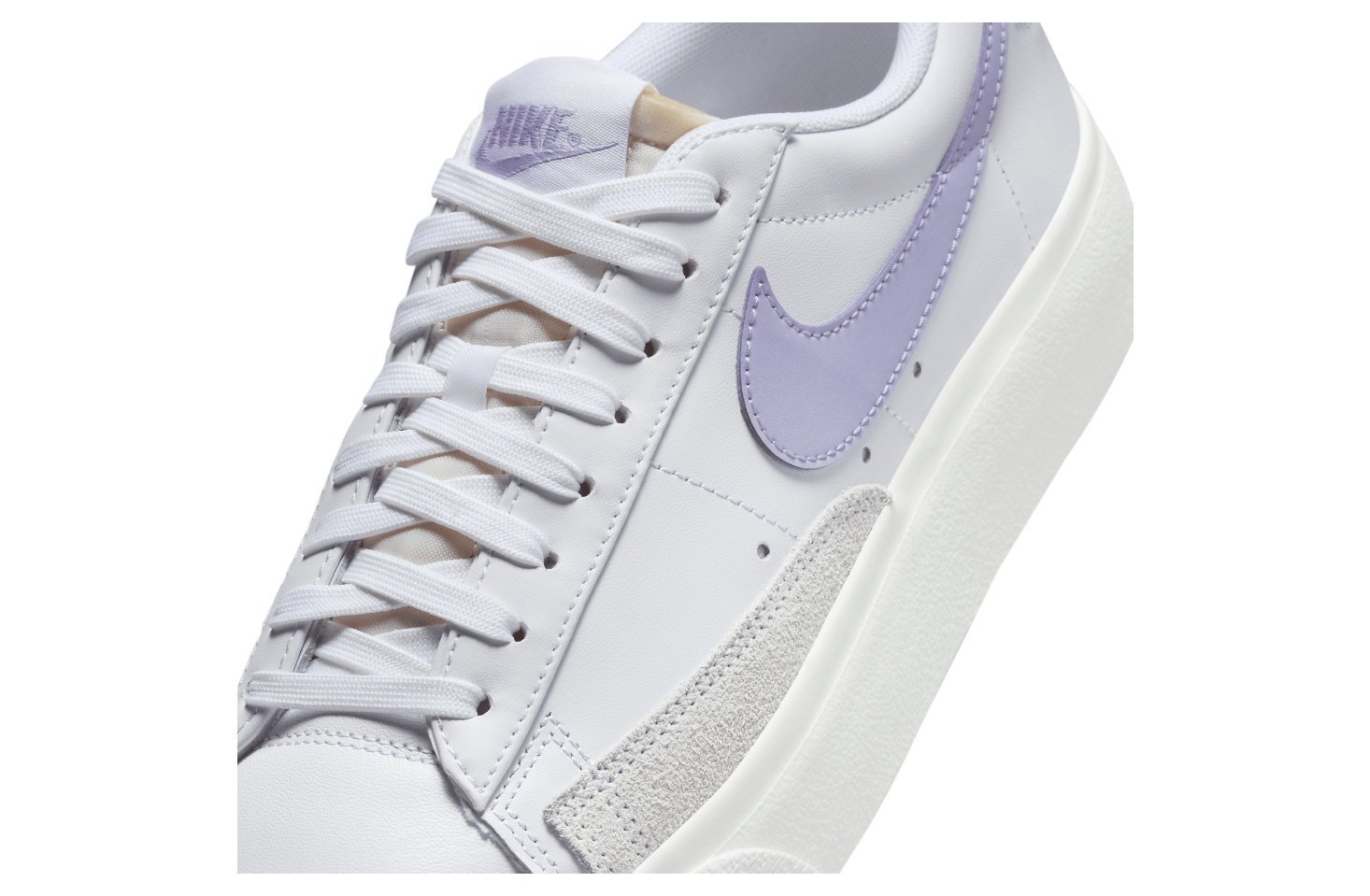 Nike Blazer Low Platform WMNS White / Lilac Bloom