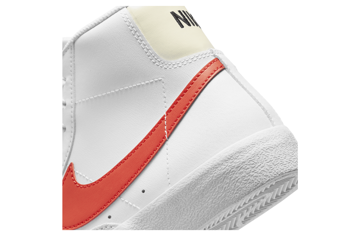 Nike Blazer Mid 77 GS White / Coconut Milk / Picante Red