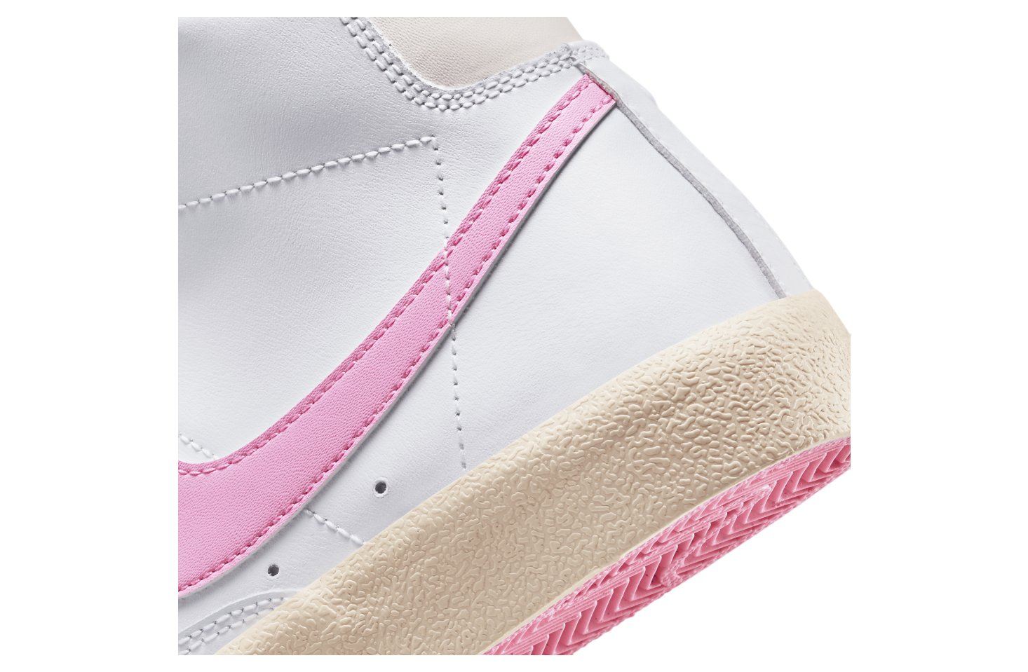 Nike Blazer Mid 77 GS White / Guava Ice