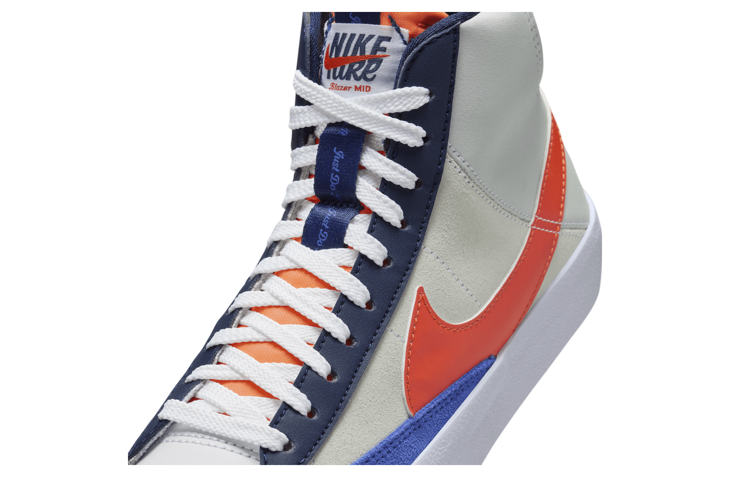 Nike Blazer Mid 77 SE GS White / Light Silver / Team Orange