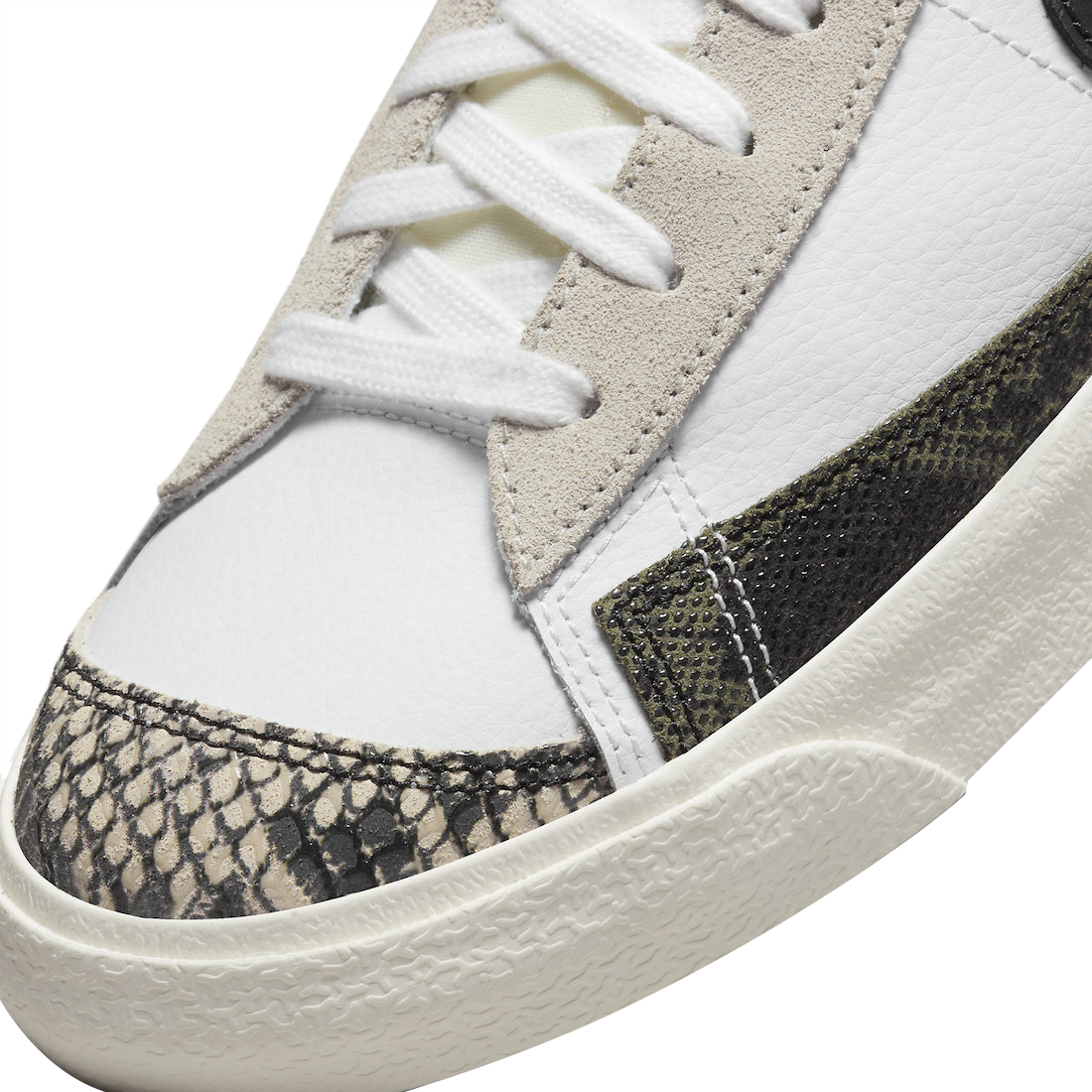 Nike Blazer Mid Animal Instinct