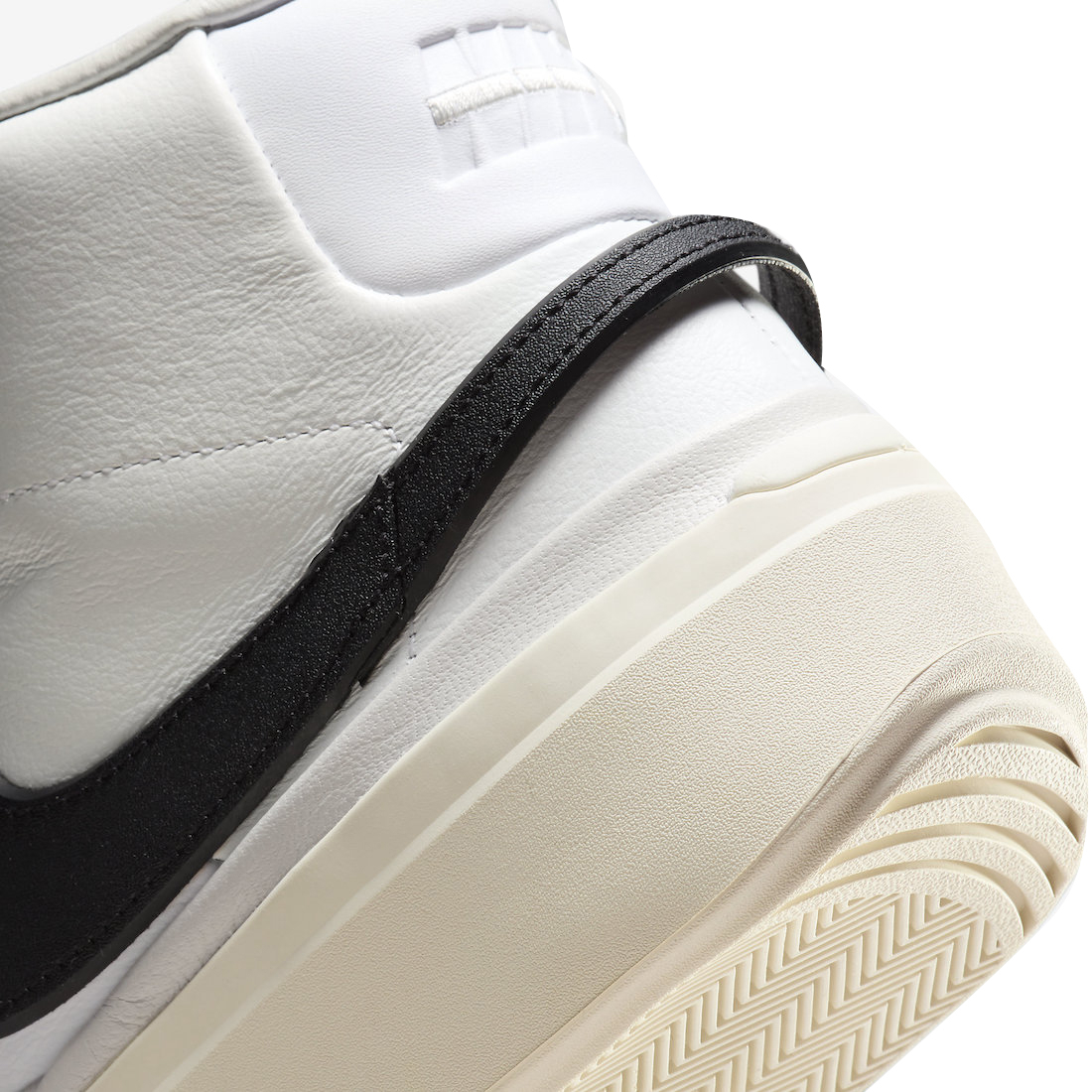 Nike Blazer Mid Phantom White Black