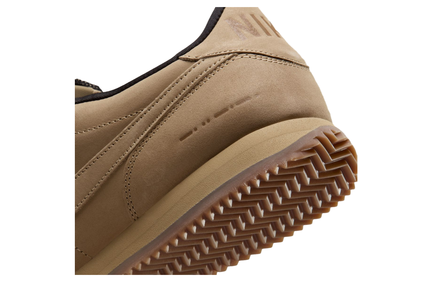 Nike Cortez Parachute Beige / Off Noir