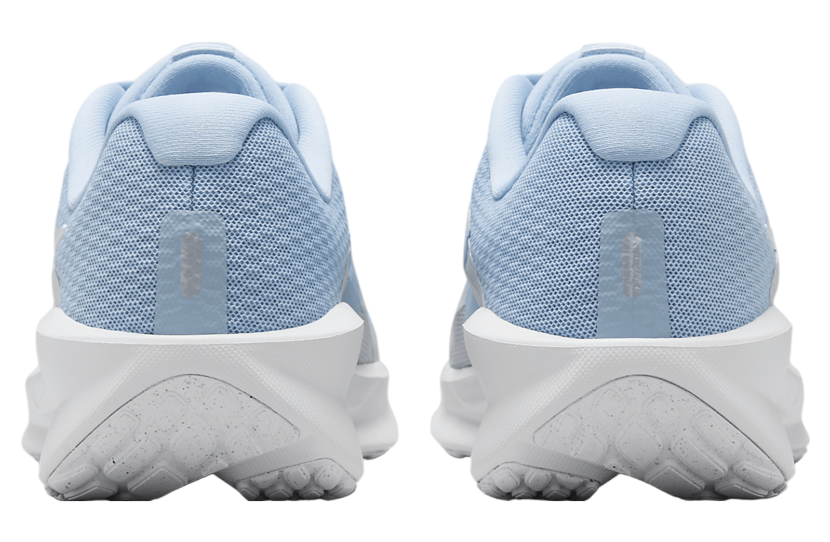 Nike Downshifter 13 WMNS Light Armory Blue / Photon Dust (Extra Wide)