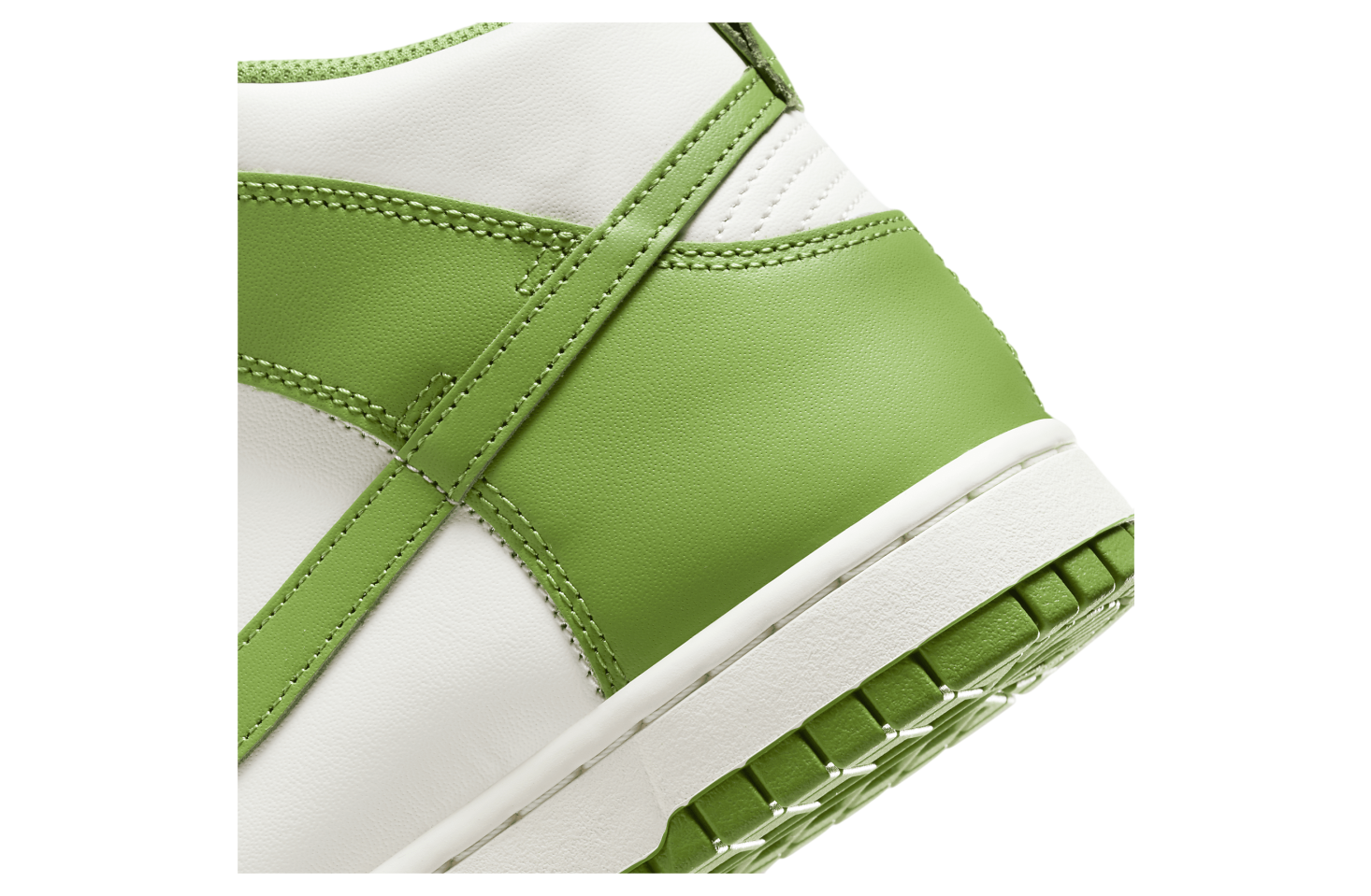 Nike Dunk High WMNS Chlorophyll / Sail