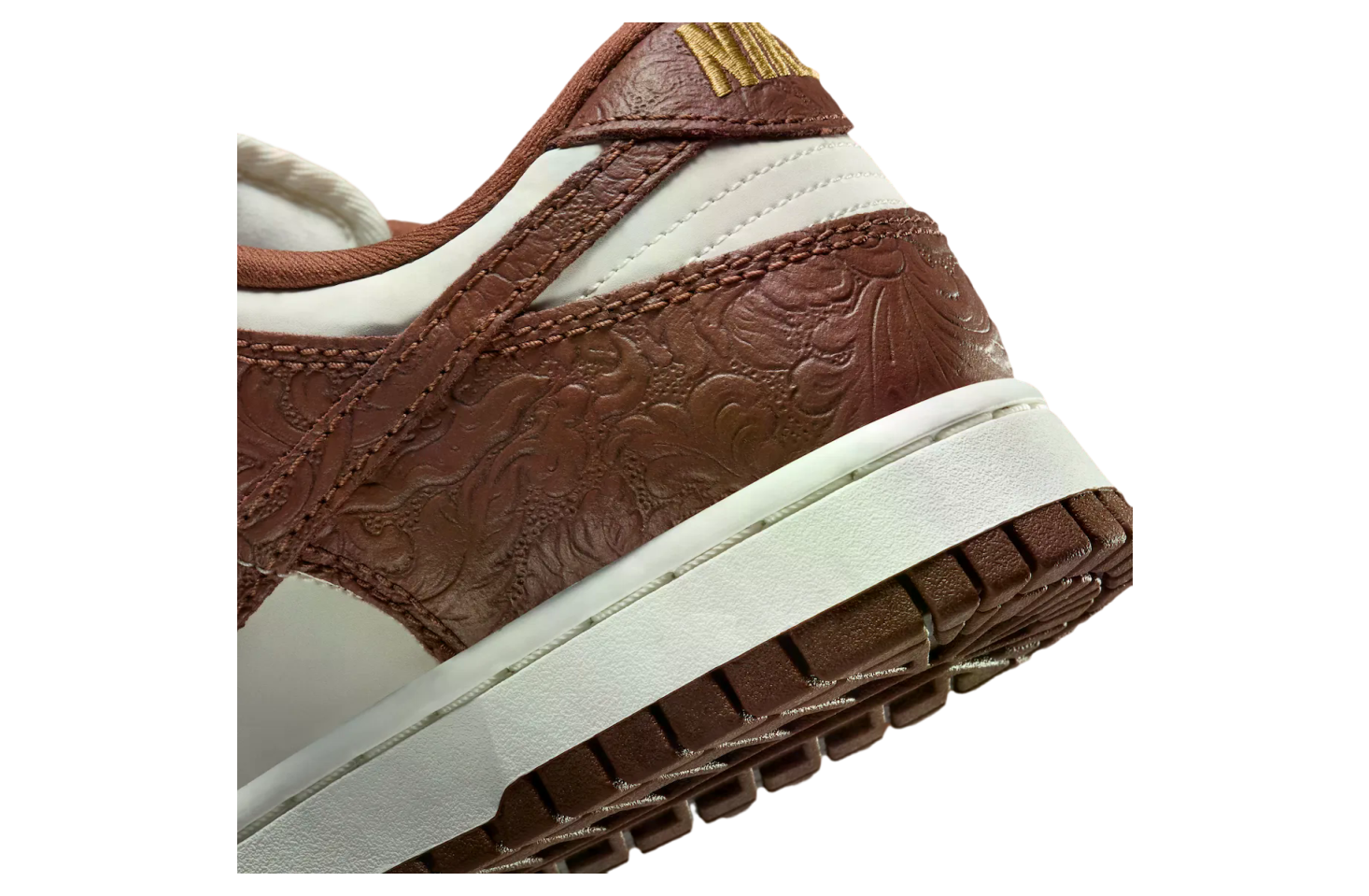 Nike Dunk Low Black / Sail / Fauna Brown