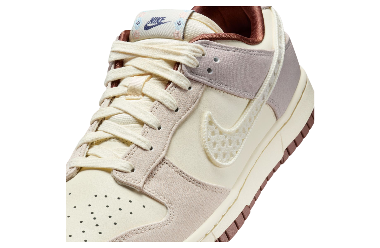 Nike Dunk Low Crochet Swoosh Soft Pearl / Malt