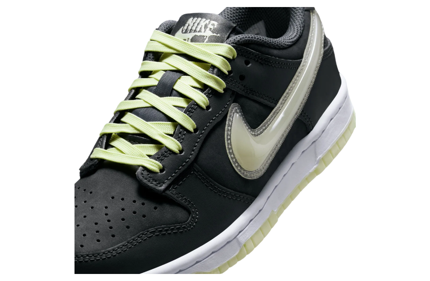 Nike Dunk Low Halloween Glow In The Dark