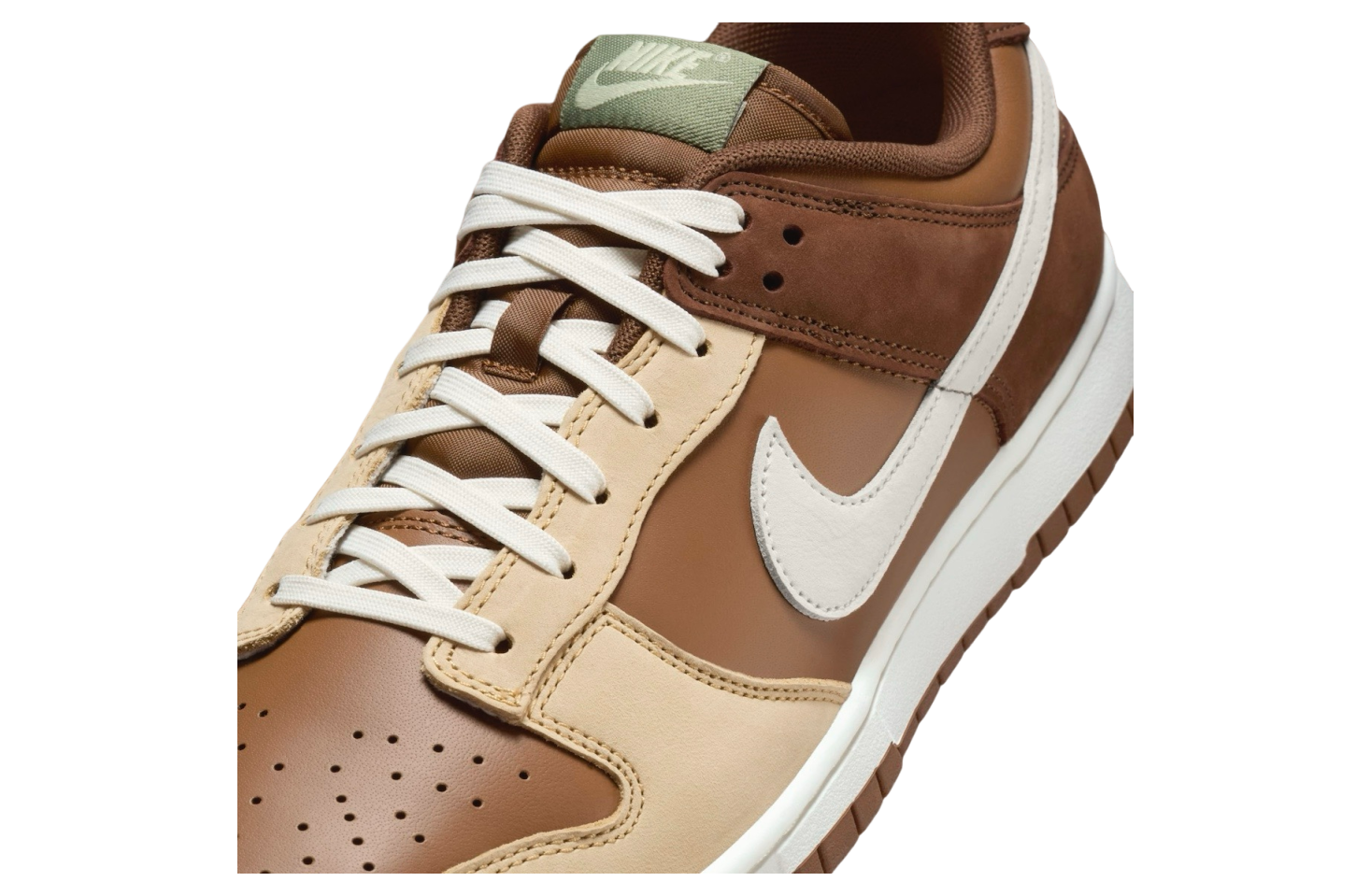 Nike Dunk Low Light British Tan / Cacao Wow