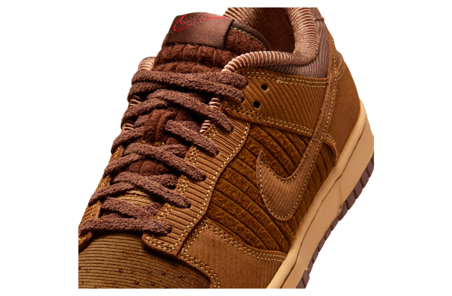 Nike Dunk Low Light British Tan / Light Chocolate