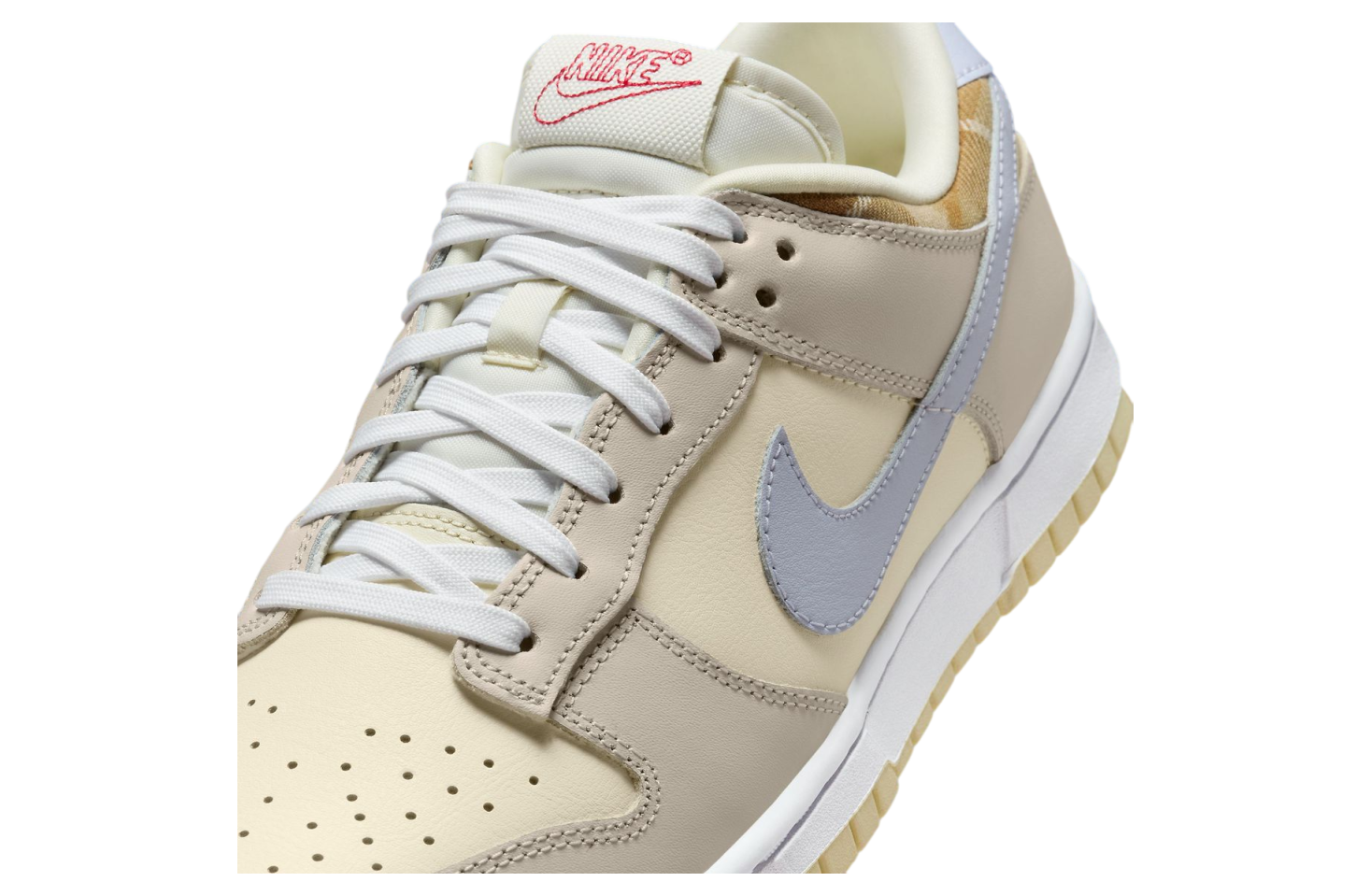 Nike Dunk Low Light Earth Brown / Phantom