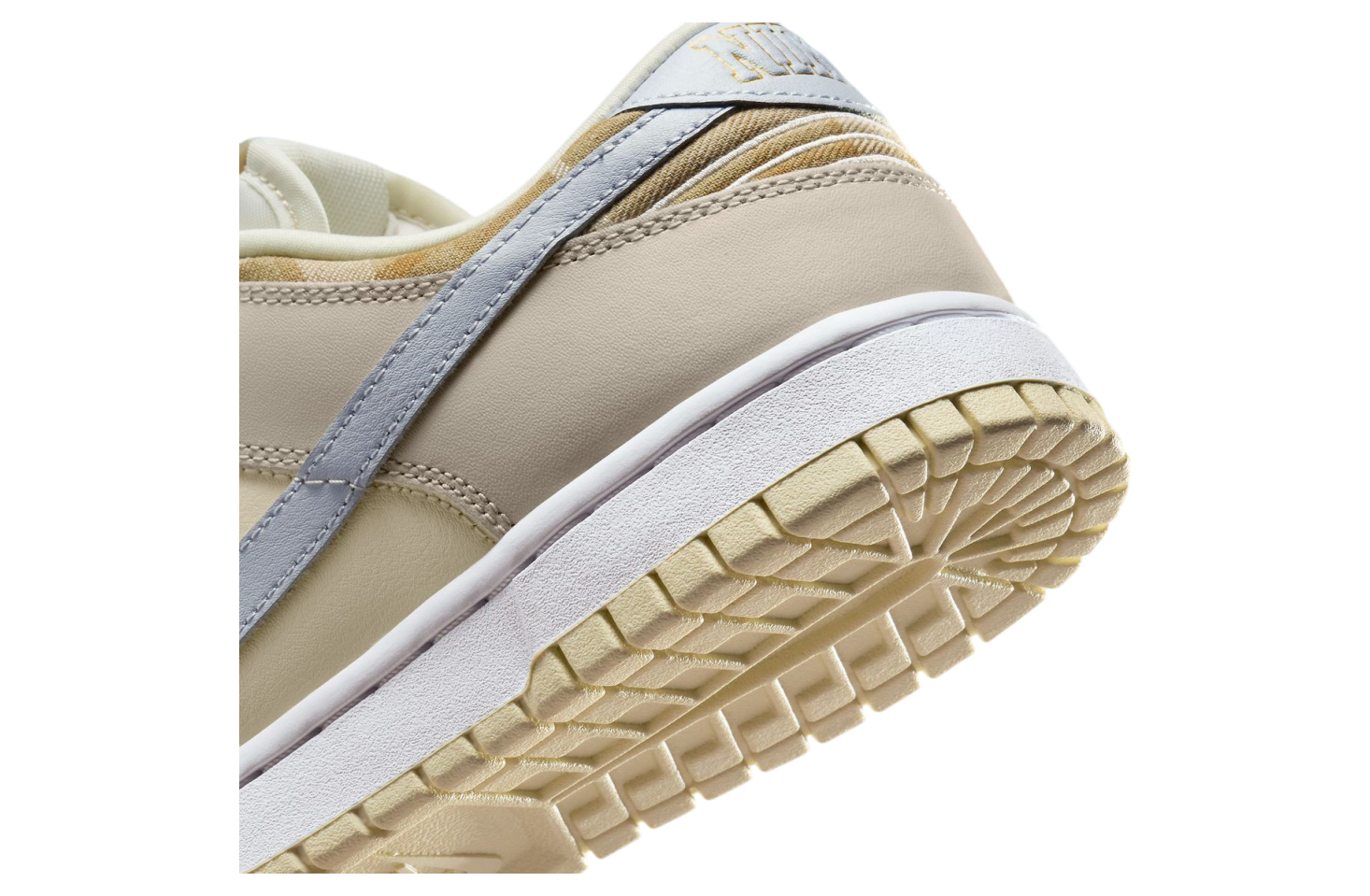 Nike Dunk Low Light Earth Brown / Phantom