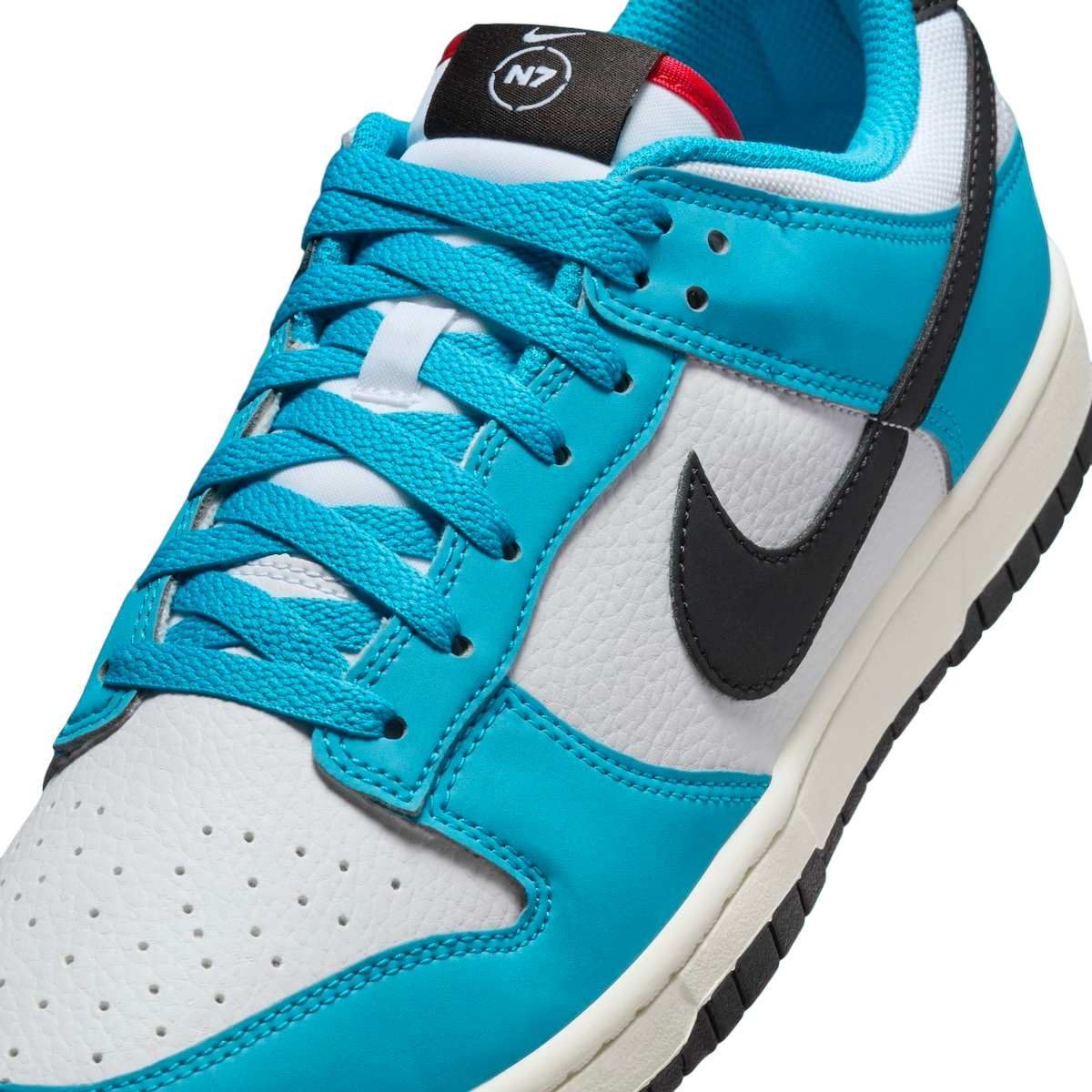 Nike Dunk Low Next Nature N7