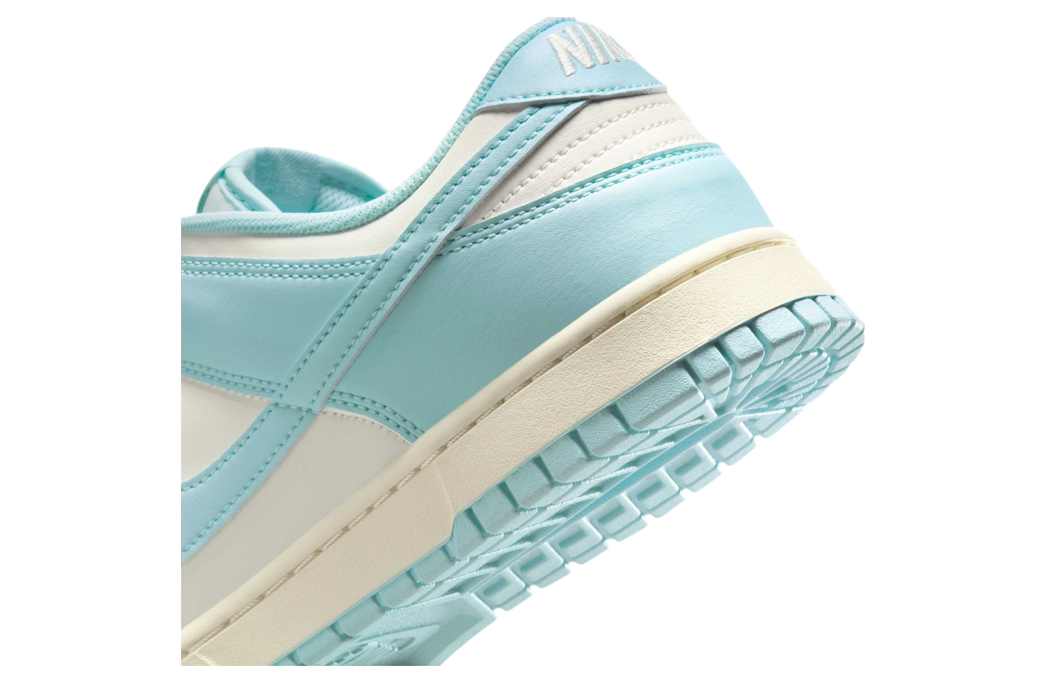 Nike Dunk Low Pale Ivory / Glacier Blue