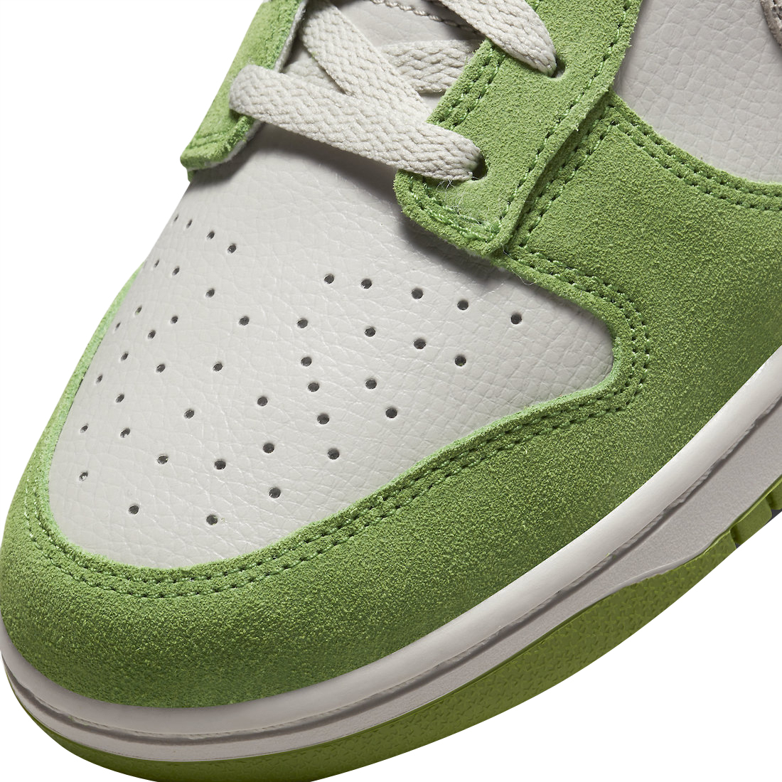 Nike Dunk Low Safari Swoosh Chlorophyll DR0156-300