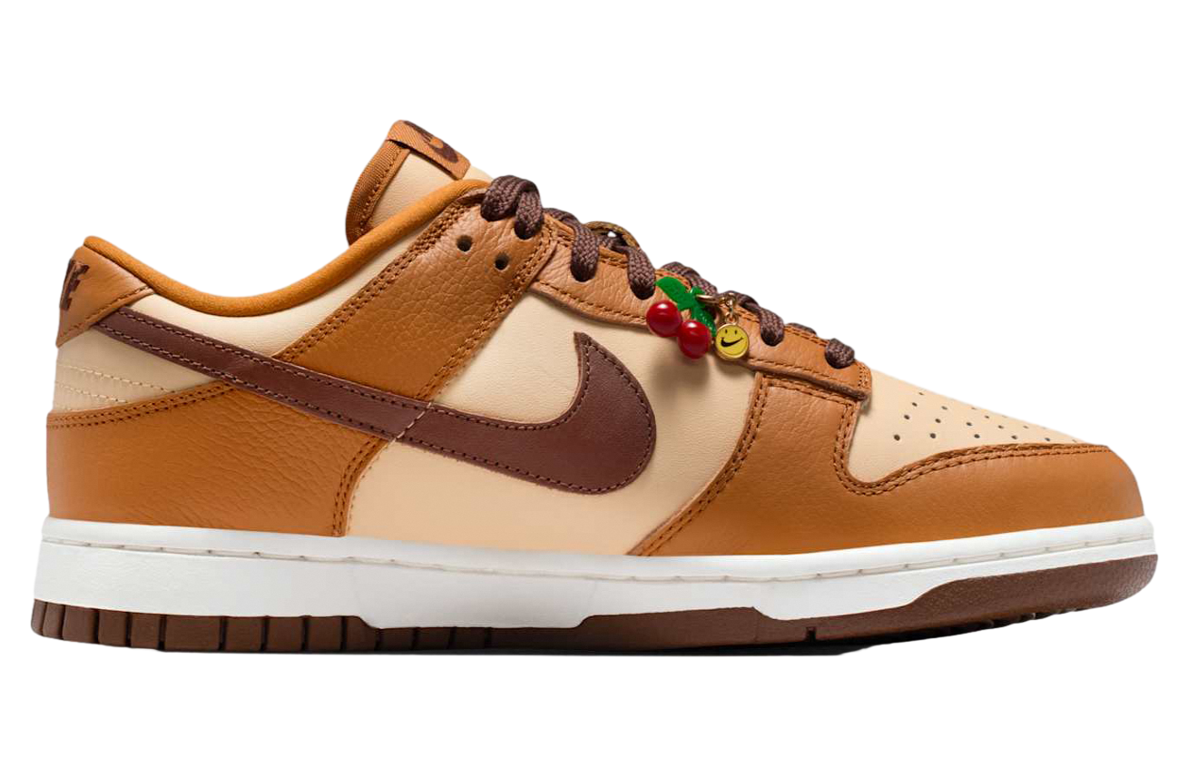 Nike Dunk Low SE WMNS Desert Ochre / Fauna Brown