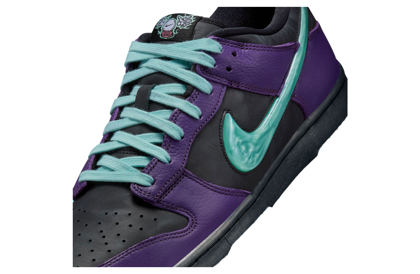 Nike Dunk Low Wizard