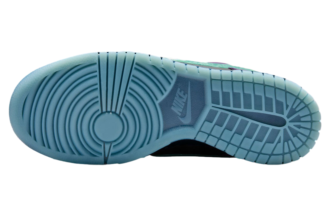 Nike Dunk Low Wizard